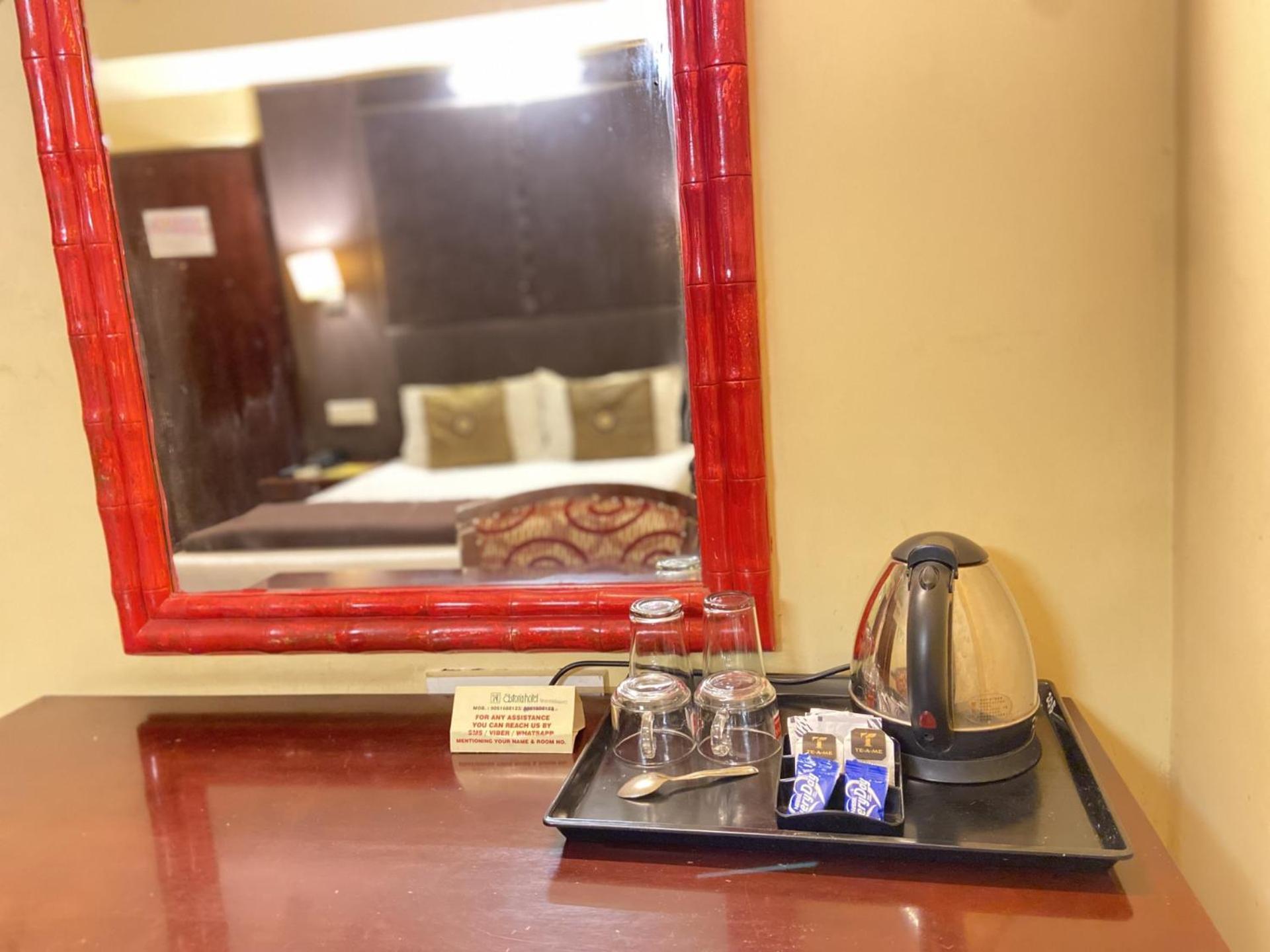 Astoria Hotel Kalküta Dış mekan fotoğraf