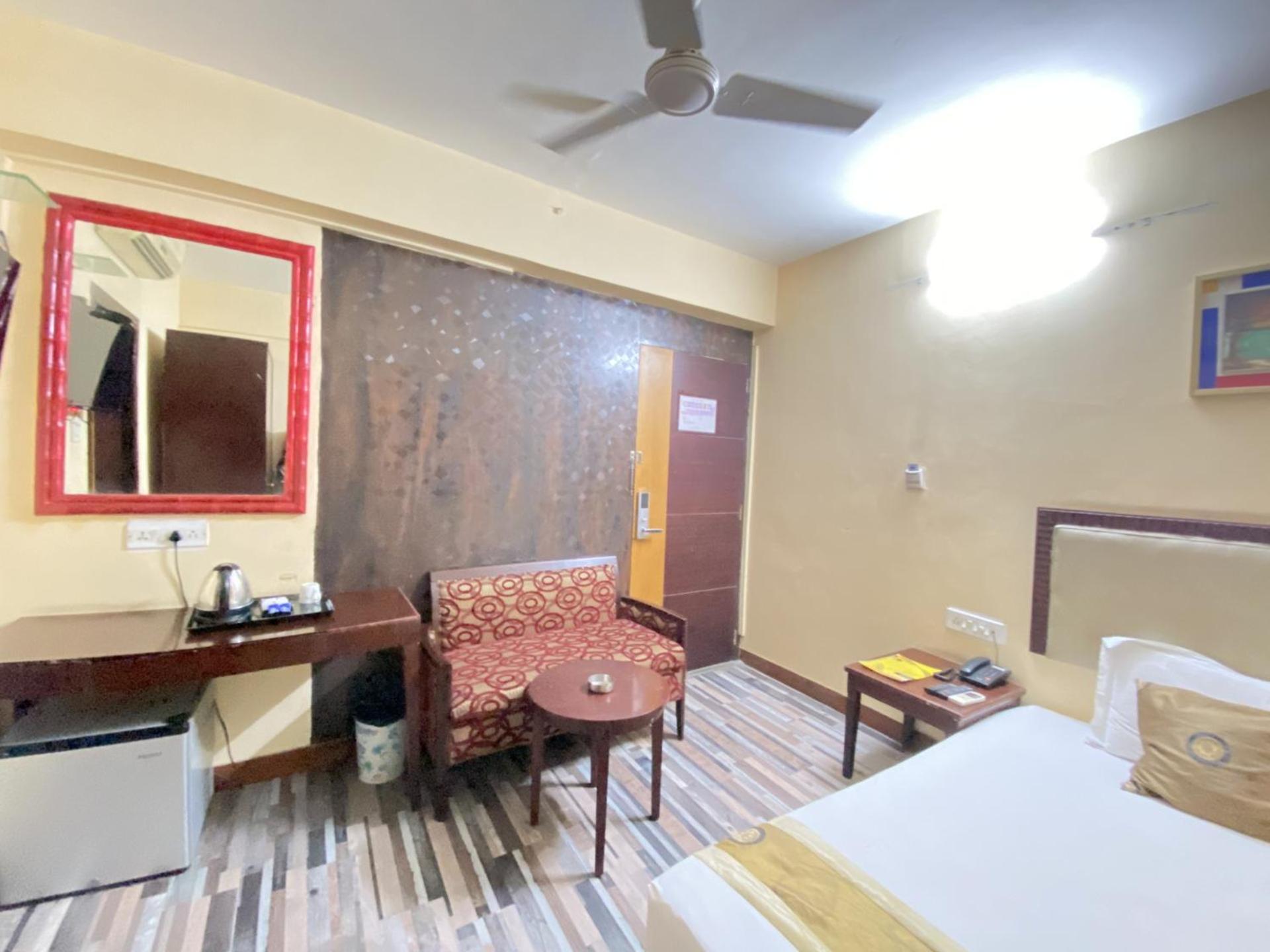 Astoria Hotel Kalküta Dış mekan fotoğraf