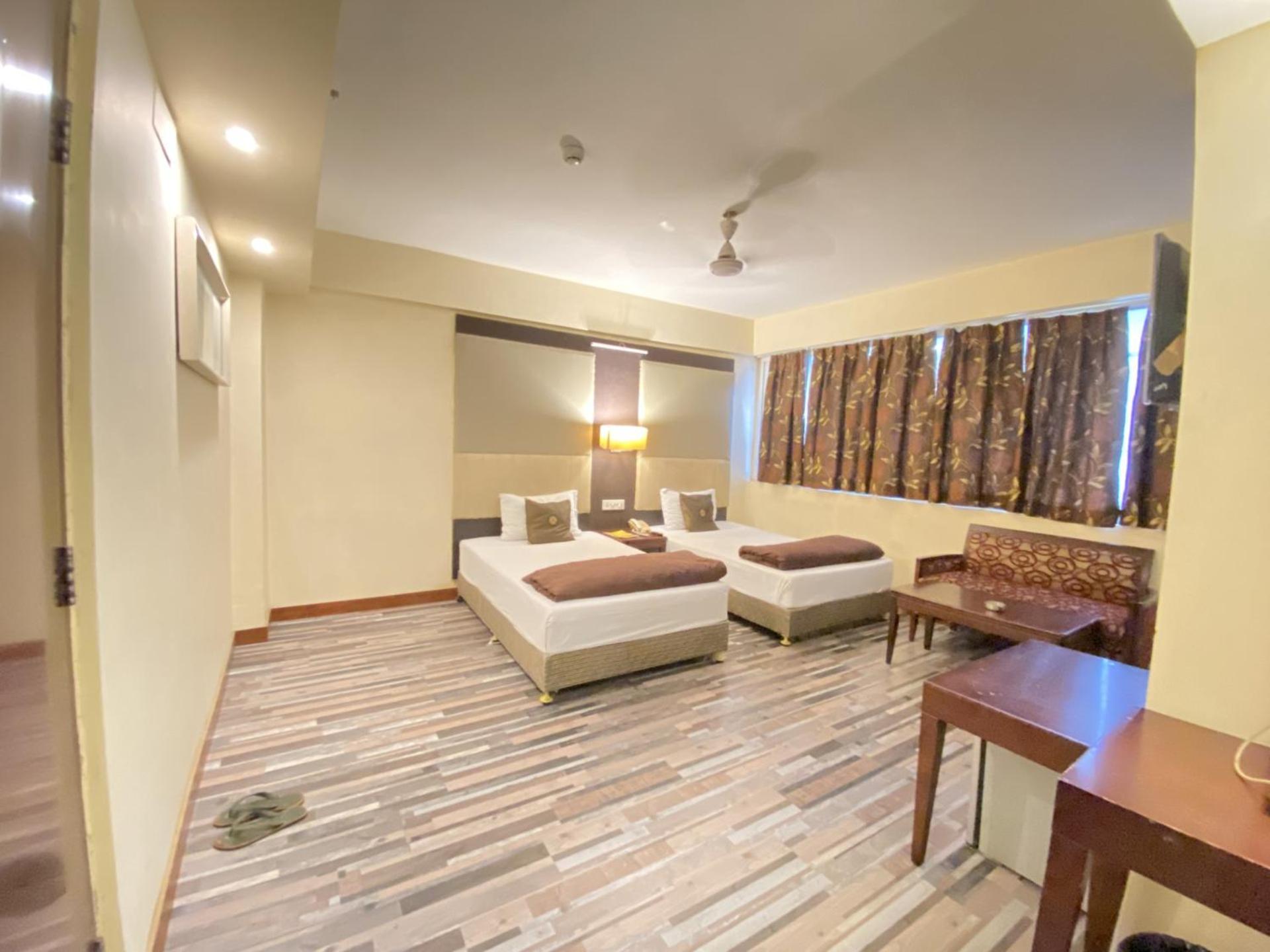 Astoria Hotel Kalküta Dış mekan fotoğraf