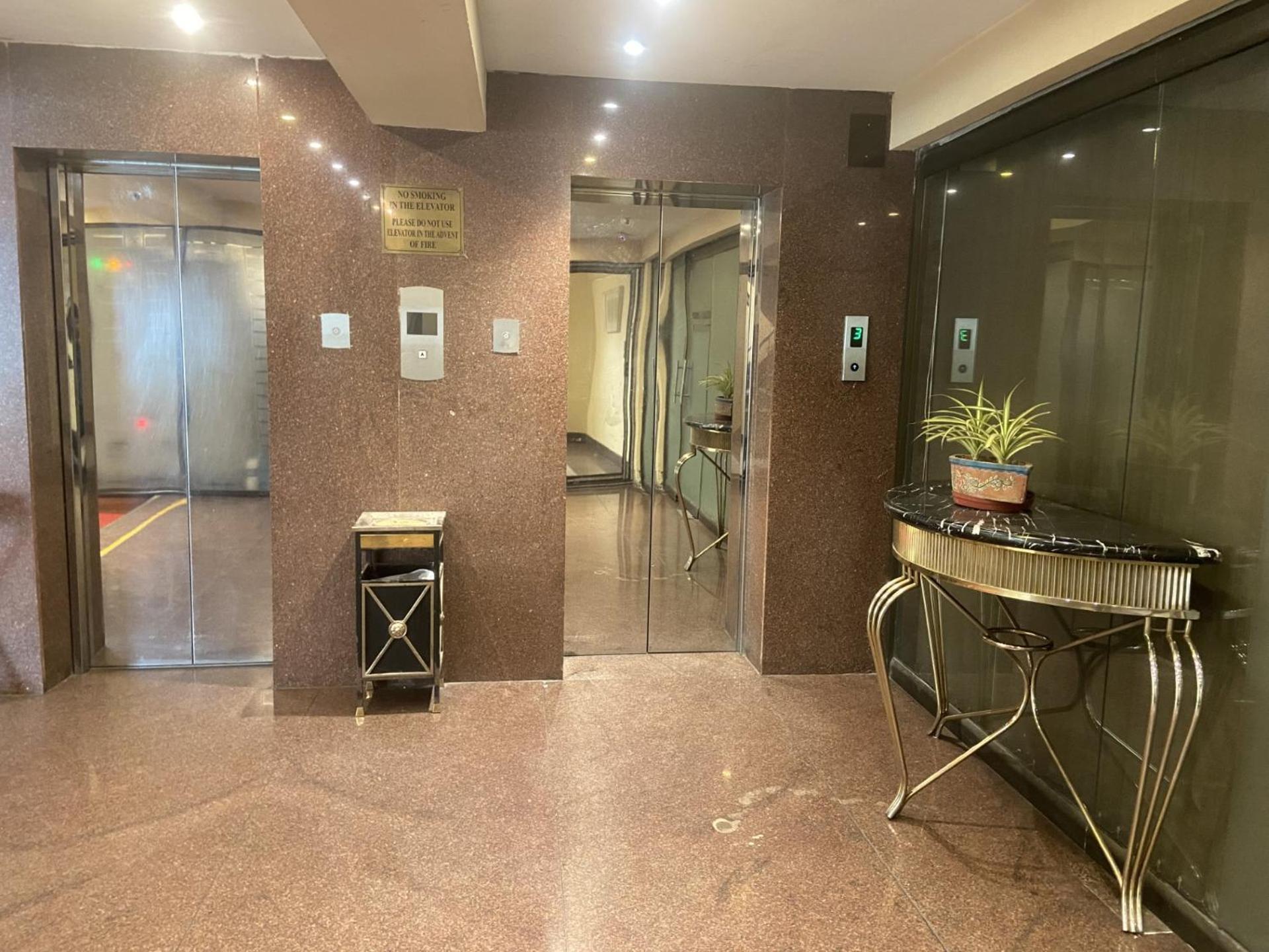 Astoria Hotel Kalküta Dış mekan fotoğraf