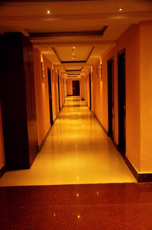 Astoria Hotel Kalküta Dış mekan fotoğraf