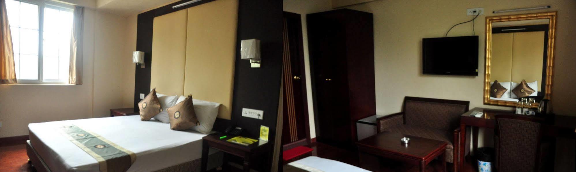 Astoria Hotel Kalküta Dış mekan fotoğraf