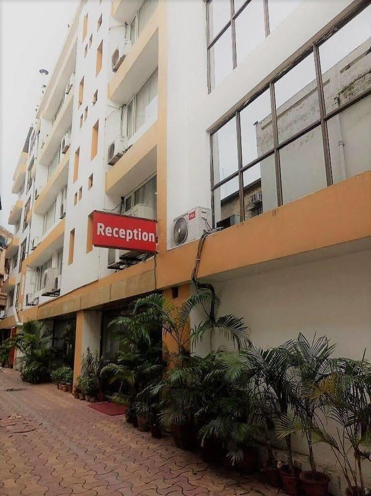 Astoria Hotel Kalküta Dış mekan fotoğraf