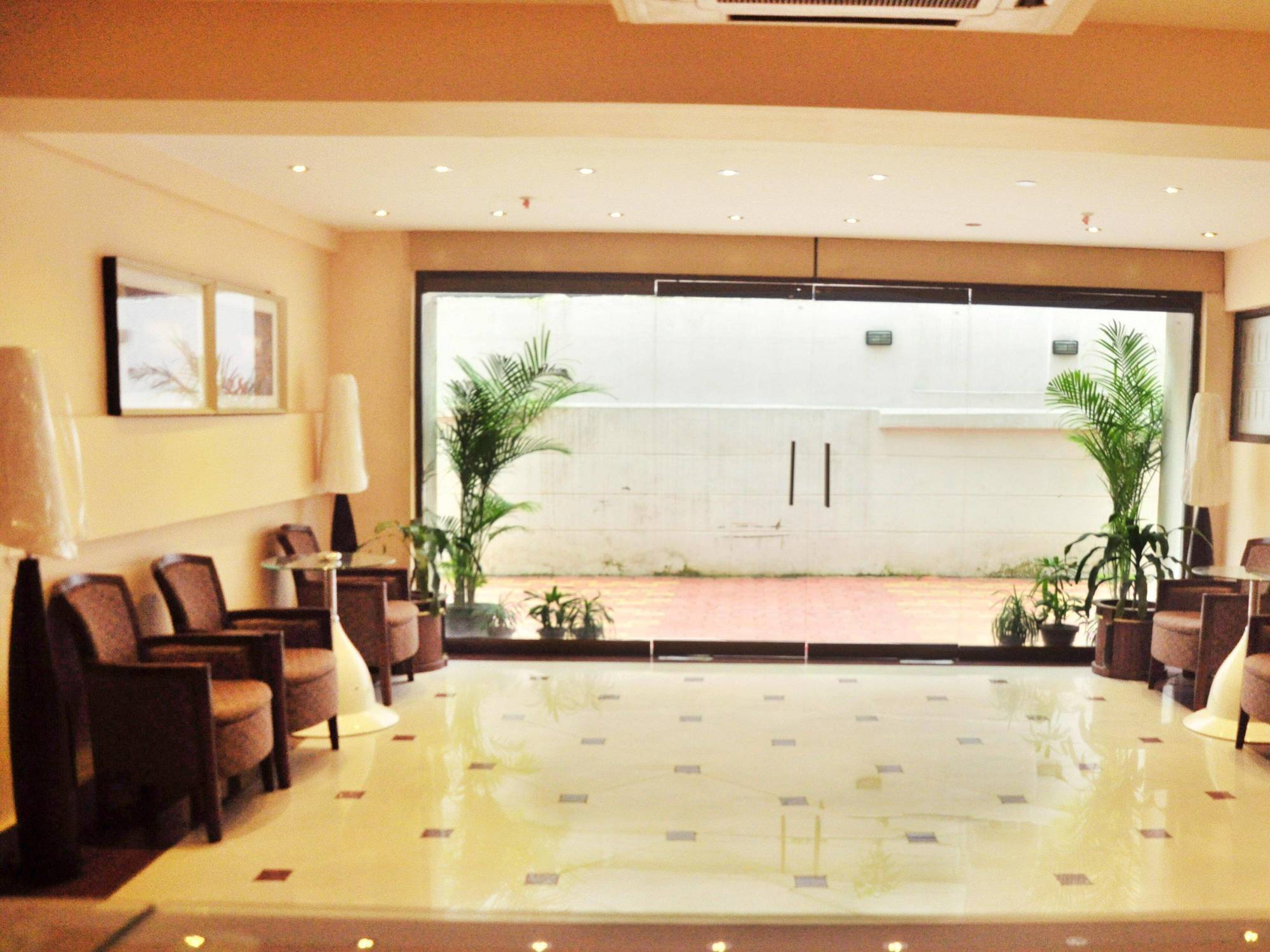 Astoria Hotel Kalküta Dış mekan fotoğraf