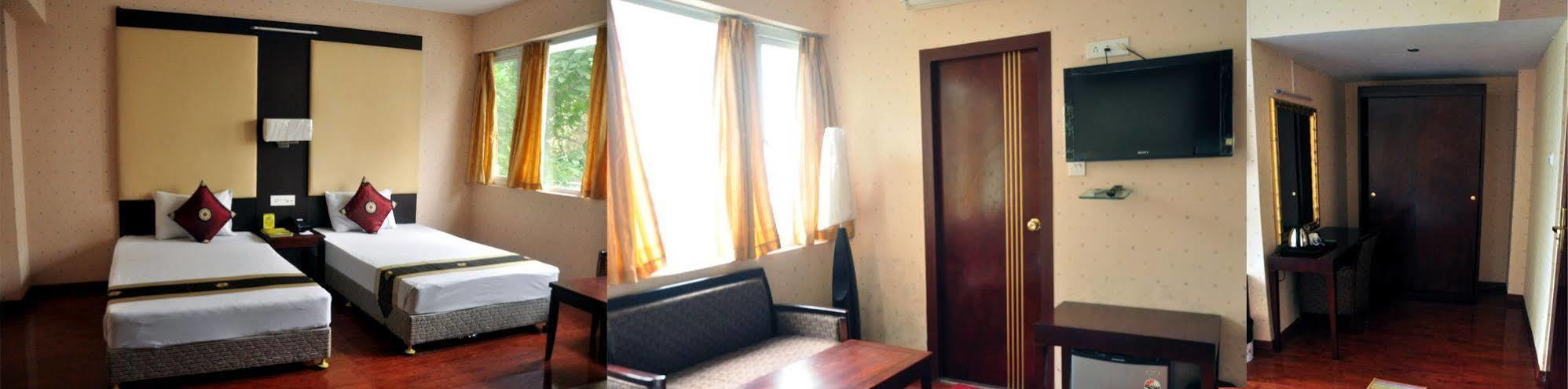 Astoria Hotel Kalküta Dış mekan fotoğraf